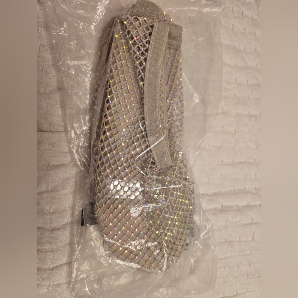 Elegant Gold Women's Flats - Picture 2 of 4